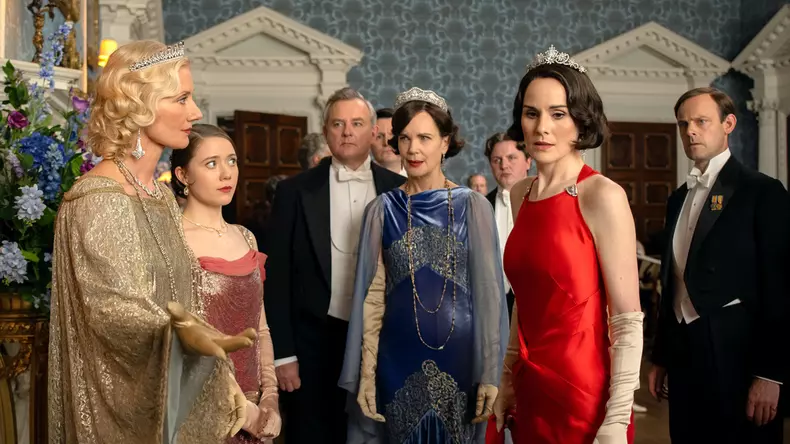 SkyShowtime_Downton Abbey_Final glorios 1