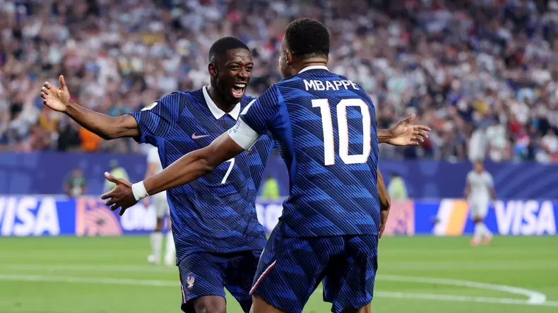 Ousmane Dembele şi Kylian Mbappe sursa Getty Images