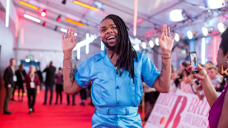 MNEK