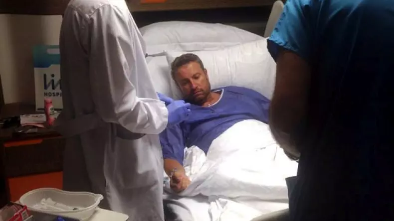 Cătălin Botezatu a fost operat de urgenţă