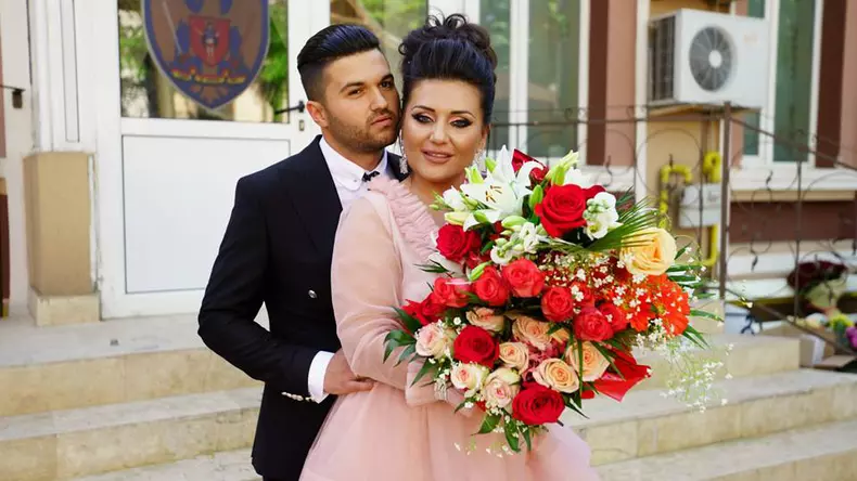 Bianca Rus s-a măritat după o lună de relaţie