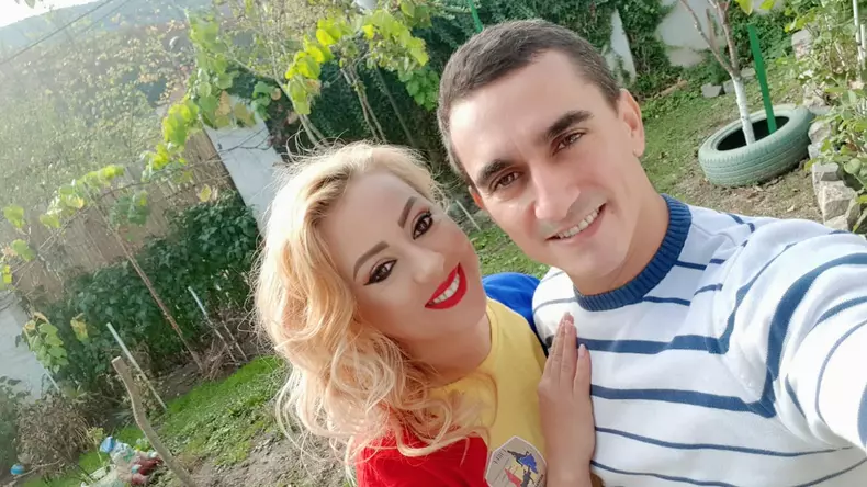 Larisa si Marian Dragulescu s-au împăcat la 11 ani de la divorț