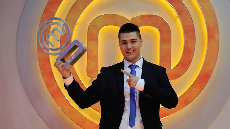 castigatorul-sezonului-4-masterchef-ciprian-ogarca-pradat-de-hoti