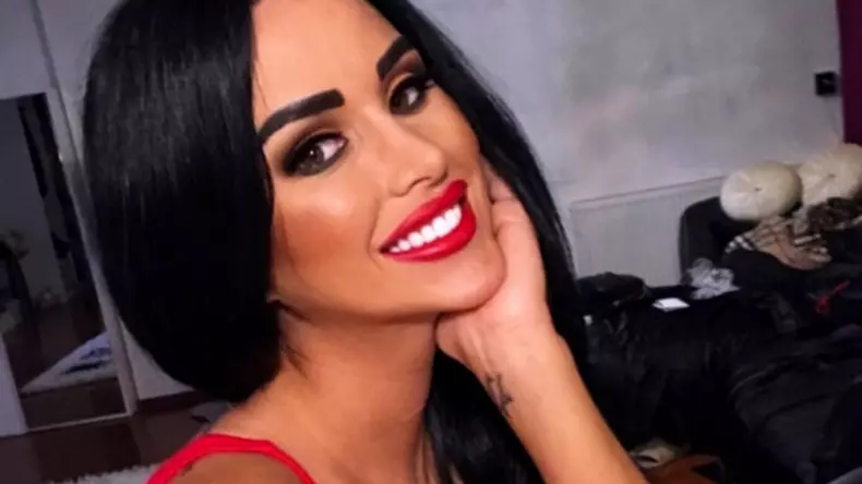 Daniela-Crudu-imagini-cu-fata-tumefiata-dupa-ce-a-fost-externata-2