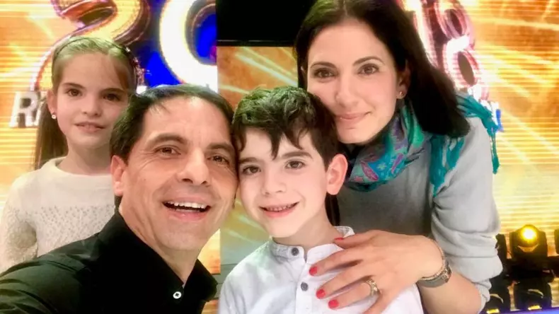 0kP4k0LImL-Dan-Negru-si-familia-1000x999