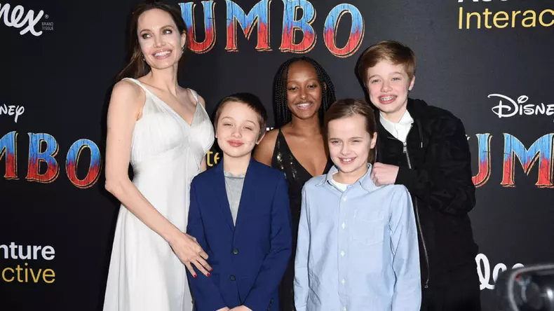 Angelina-Jolie-prima-apariție-publică-în-2020-alături-de-copii-1280x720