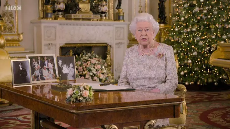 Regina-Elisabeta-cadouri-Craciun-7-1024x576