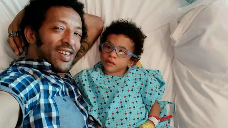 kamara-strange-bani-pentru-tratamentul-fiului-sau-bolnav-zleon-e-un-campion_2_size24-1-1280x720-1