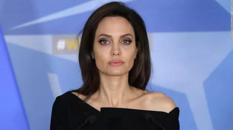200415084354-angelina-jolie-2018-file-restricted-super-tease-1024x576