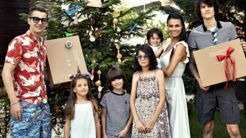 Adi-Sînă-Anca-Serea-și-cei-șase-copii-s-au-mutat-într-o-vilă-de-500.000-de-euro.-Le-au-închis-gura-cârcotașilor-1280x720