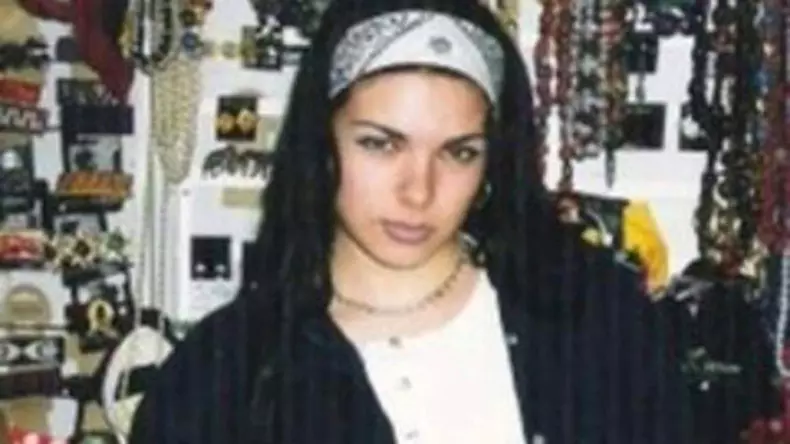 O-mai-stiti-pe-Dana-Marijuana-De-la-o-cariera-de-succes-a-ajuns-la-o-clinica-de-psihiatrie-5