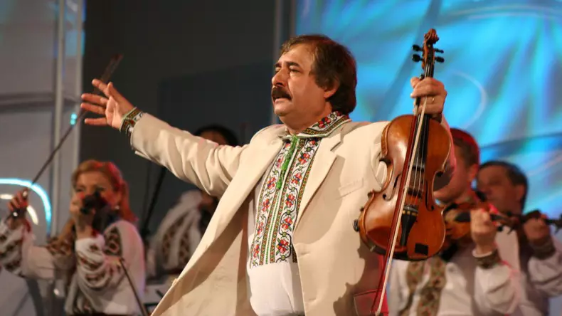 fac-pasi-prin-casa-ca-copiii-maestrul-nicolae-botgros-externat-din-spital-159958-1606146520