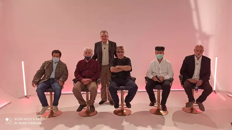 120504374_3150629378398715_485659405891539834_n