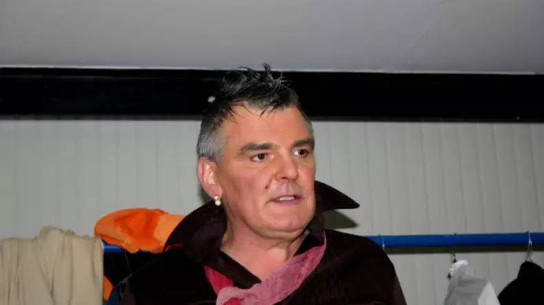 un-cunoscut-membru-al-trupei-divertis-si-a-pierdut-casa-in-explozia-blocului-de-la-iasi-foto-398006