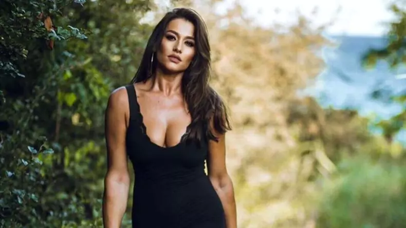 claudia-patrascanu-amenintata-din-nou-ca-ii-vor-fi-luati-copiii-nimeni-nu-poate-sa-i-ia-de-langa-mine_size24