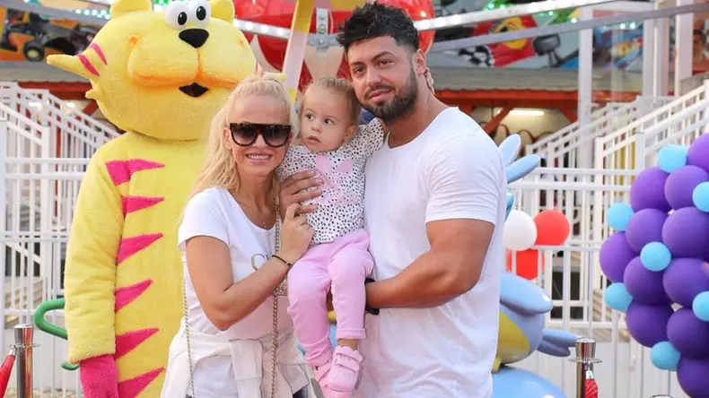 Presupusa-amantă-a-lui-Sorin-rupe-tăcerea.-A-dat-o-de-gol-și-pe-Anda-Adam-1-1280x720