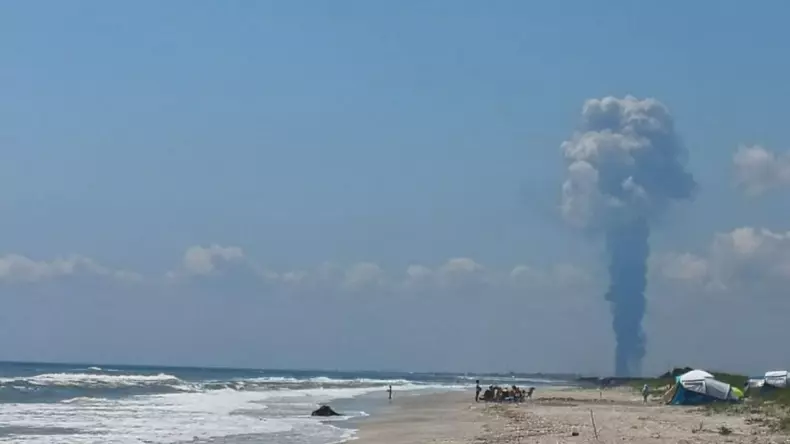 explozie-si-incendiu-la-rafinaria-petromidia-din-navodari-doi-oameni-sunt-raniti-autoritatile-au-activat-planul-rosu-169714-1625219383