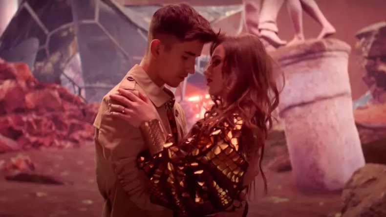 videoclip-sebastian-dobrincu-ft-ioana-ignat-inima-naiva