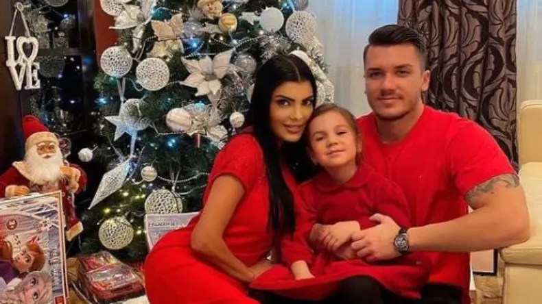 Andreea-Tonciu-alaturi-de-sotul-si-fiica-ei-1280x720