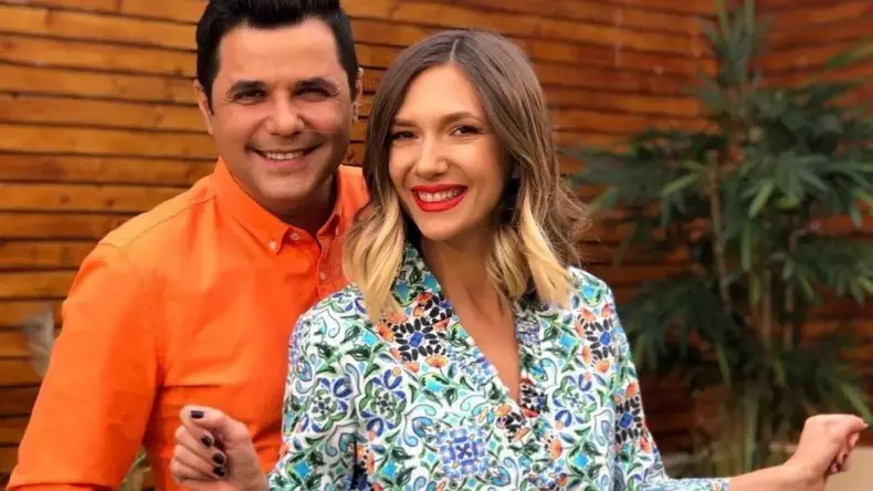 interviu-exclusiv-cu-adela-si-cove-despre-aniversarea-a-5-ani-de-vorbeste-lumea_size24-1024x576-1