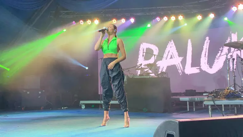 raluka-superstar-romania-copilarie-5