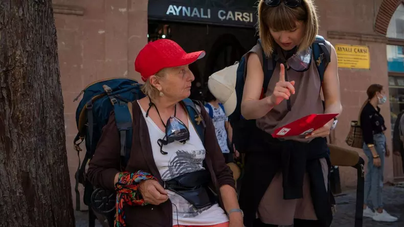 alexandra-ungureanu-crop-1623140709-3