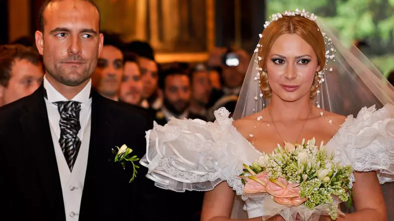 kitty_cepraga_2011_09719000