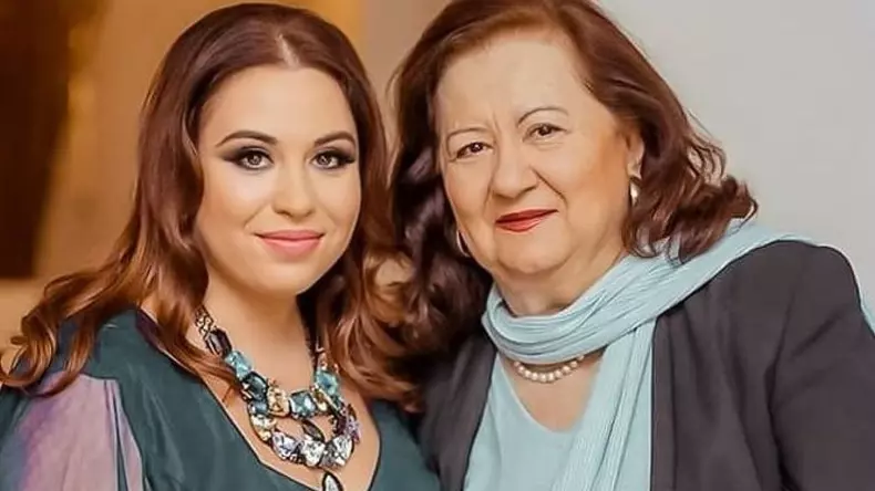 Mioara si Oana Roman