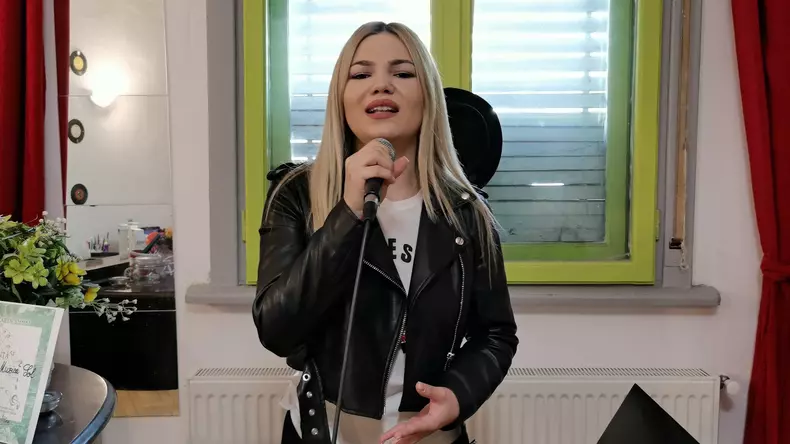 Sora lui Pepe, Rebeka