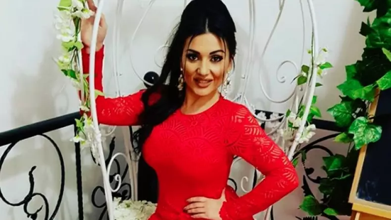 bianca-rus-in-doliu-347270