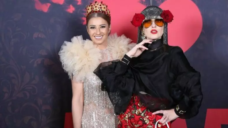 Iulia-Albu-a-imbracat-o-pe-Anamaria-Prodan