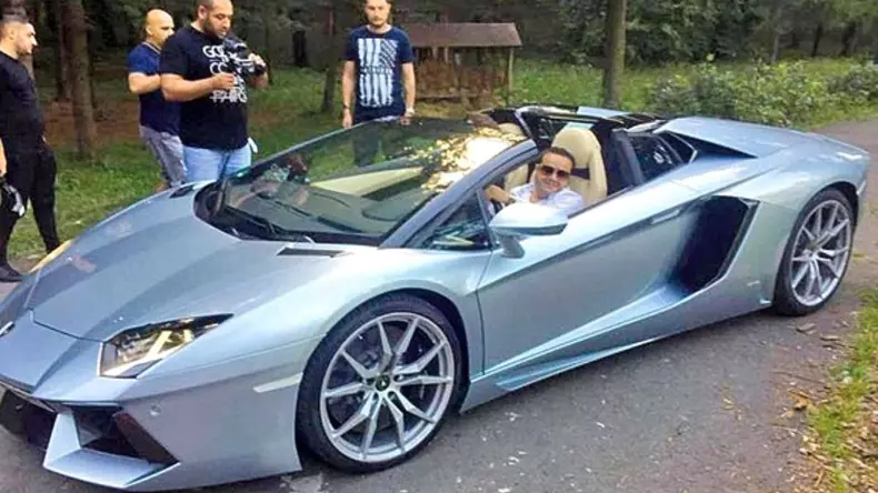 imagini-avere-adrian-minune-colectie-masini-de-lux-vila-piscina-691101