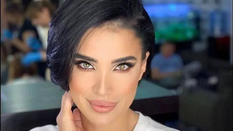 Adelina-Pestritu-operatii-estetice4