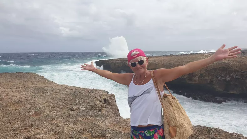 MOnica Tatoiu adora sa mearga in vacante