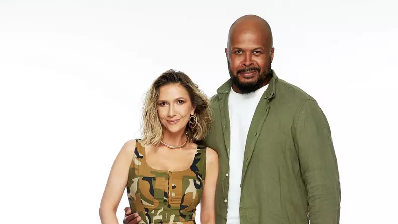 Cabral si Adela prezentatori