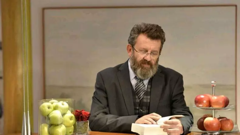 Adrian-Titieni-nu-a-uitat-o-pe-fosta-sotie.-Cum-a-reactionat-cand-a-vazut-imaginile-in-care-Adriana-se-saruta-cu-Alexandru-Papadopol-1280x720-1