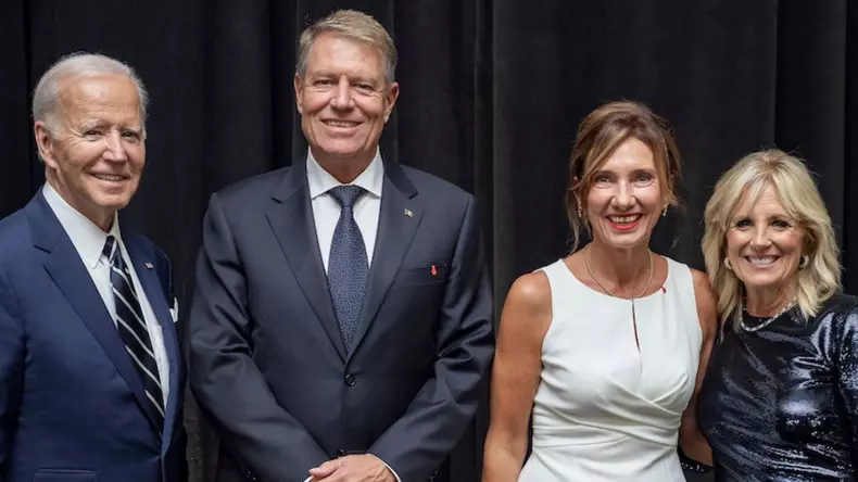 Cum s-a îmbrăcat Carmen Iohannis la întâlnirea cu președintele Joe Biden și Prima Doamnă a Statelor Unite