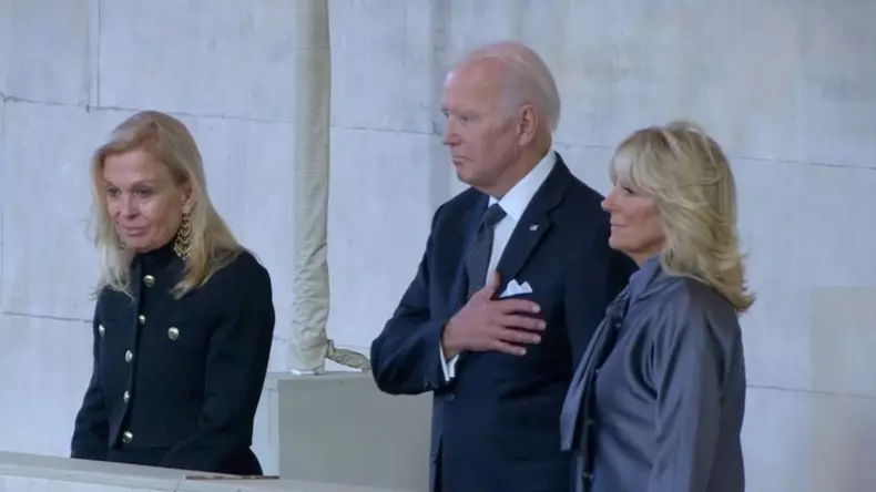 Joe biden si sotia sa