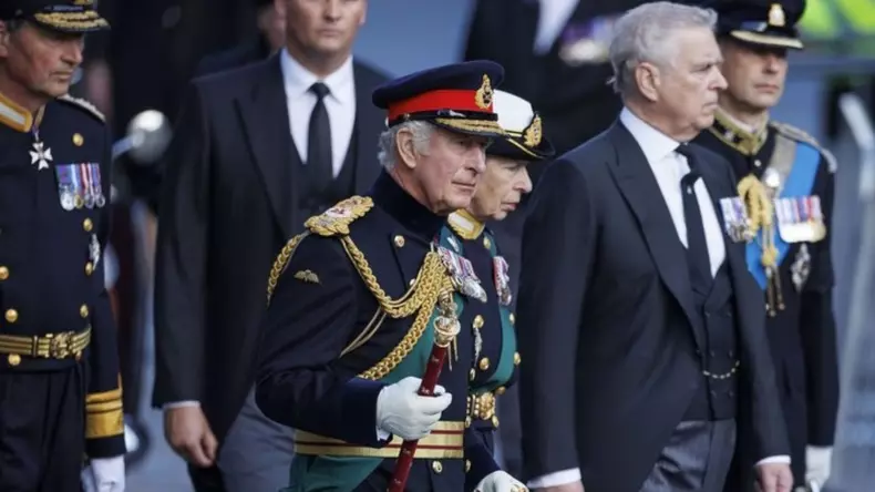 Printesa Anne si Regele Charles