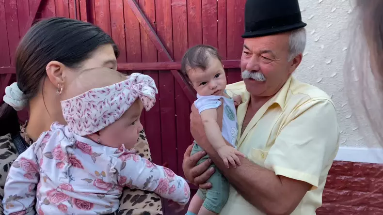 cine-este-tatal-lui-culita-sterp-7