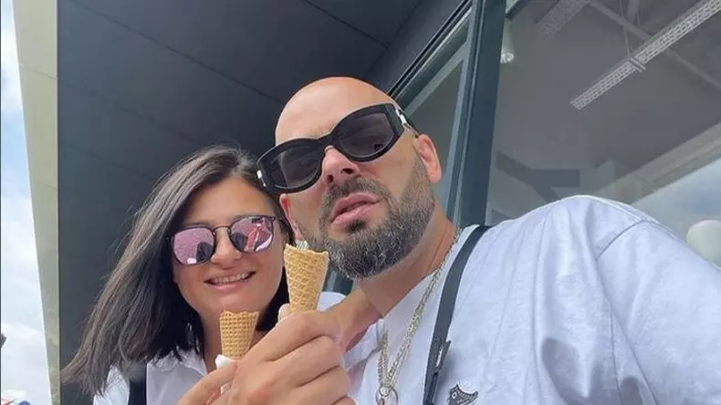 madalina cretan si nosfe casnicie