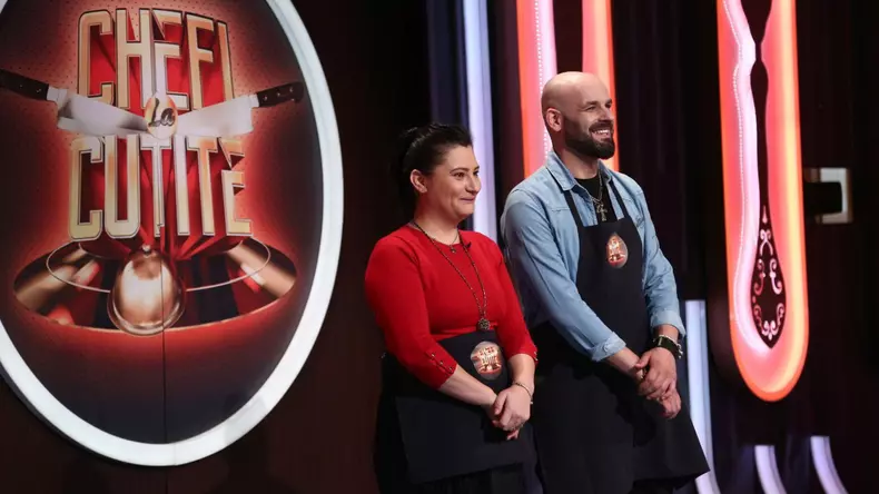 nosfe si sotia sa la chefi la cutite