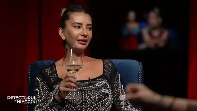 dj-harra-despre-cum-este-sa-fii-singurul-dj-topless-din-romania-artista-a-pozat-in-playboy-pentru-o-suma-de-ordinul-miilor-de-dolari-eram-intr-o-perioada-in-care-aveam-nevoie-foarte-mare-de-bani