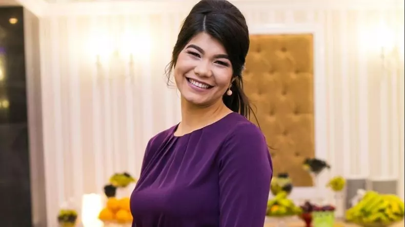 ileana-sterp-filmata-pe-ascuns-la-o-petrecere-1-crop-1666691435