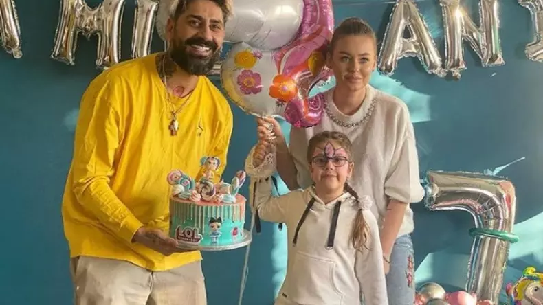 maya-misha-connectr2-1280x720-1