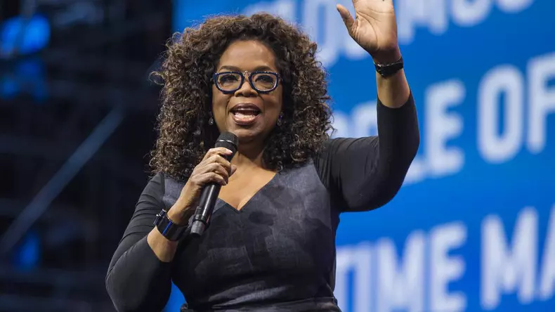 oprah-2-110415_1024xx4940-2779-0-258