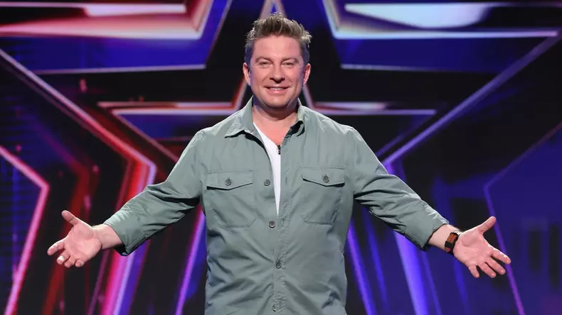 pavel-bartos-prezinta-masked-singer-1