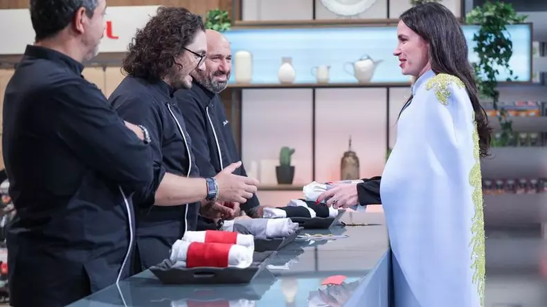 ĂLuna Morgaciova CHEFI LA CUTITE concurenta