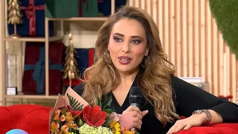 iulia-vantur-craciun-97583500