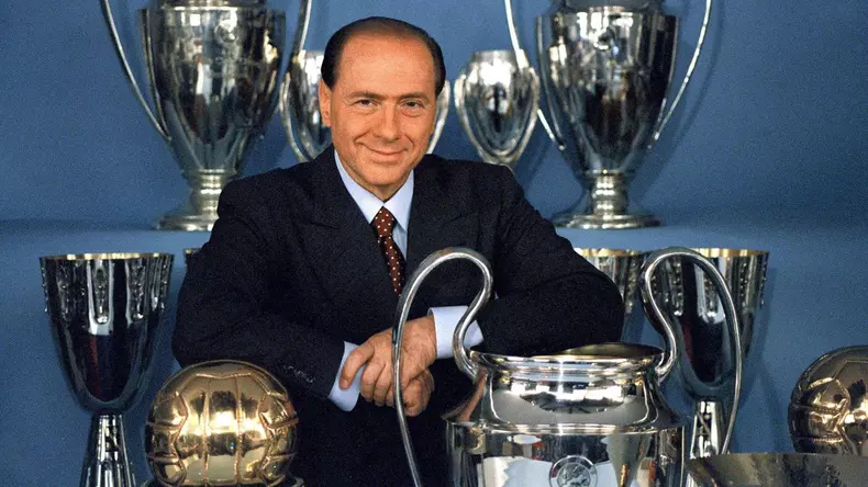 berlusconi a decedat